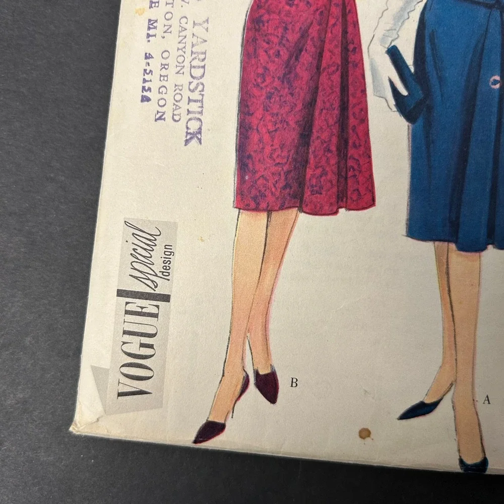 Vintage 60's Vogue 4245 Sewing Pattern Women 16.5 Dress Godet Bloused HTF RARE